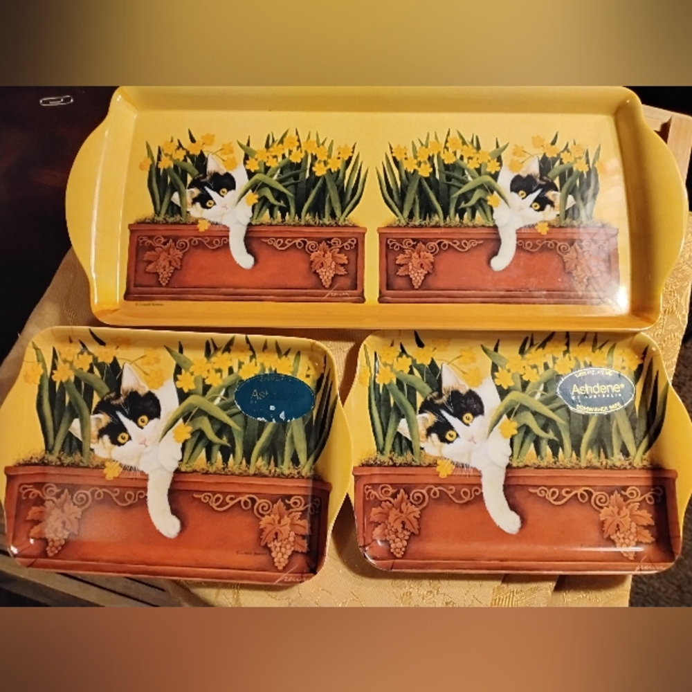 Vintage Lowell Herrero 3 Piece Tray Set of Cats and Daffodils ~ Melamine